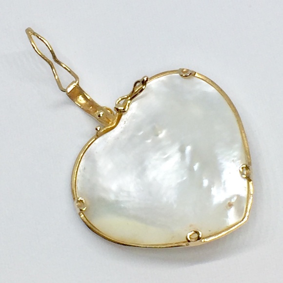 14kt Heart Shaped Mobe Pearl Pendant - Picture 3 of 4